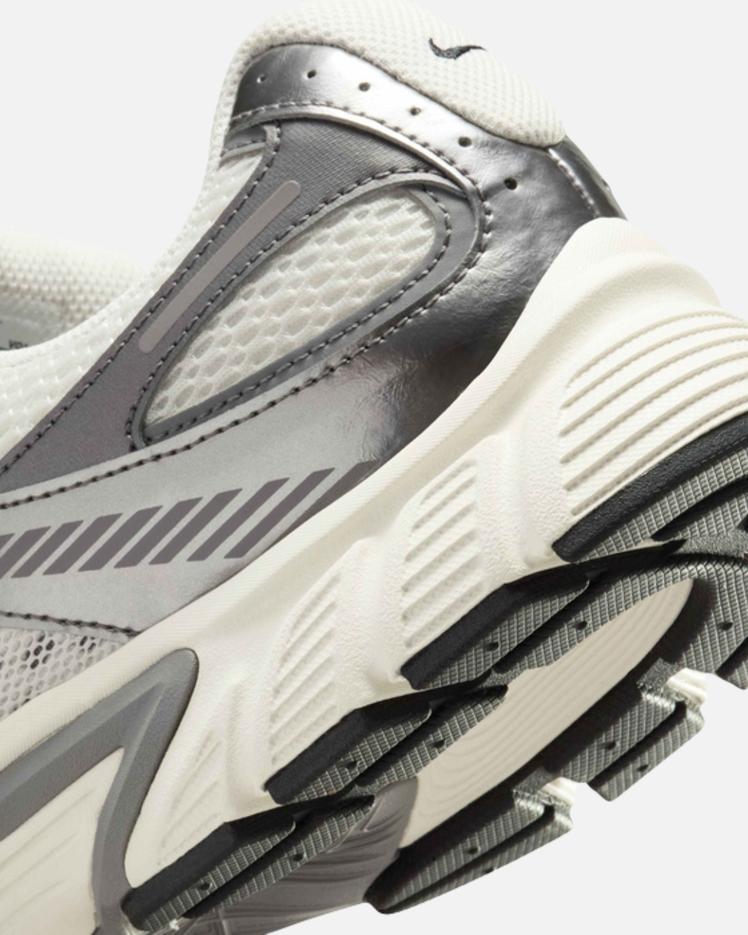 Nike V5 RNR - Gris