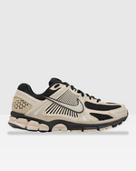 Nike Zoom Vomero 5 - Beige/Noir