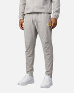 Pantalon Helvetica Bolt Woven - Gris