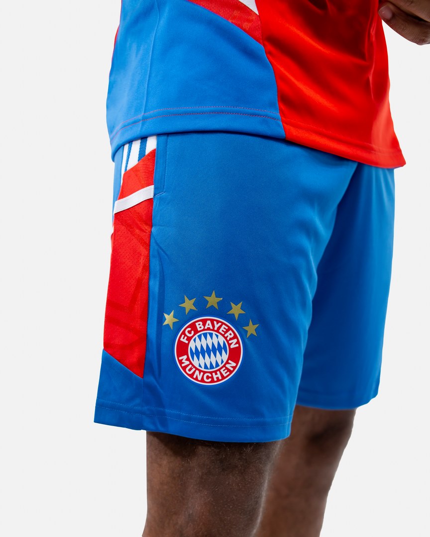 Short d'entrainement Bayern Munich - Rouge/Bleu/Blanc
