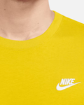 T-shirt Nike Club - Jaune